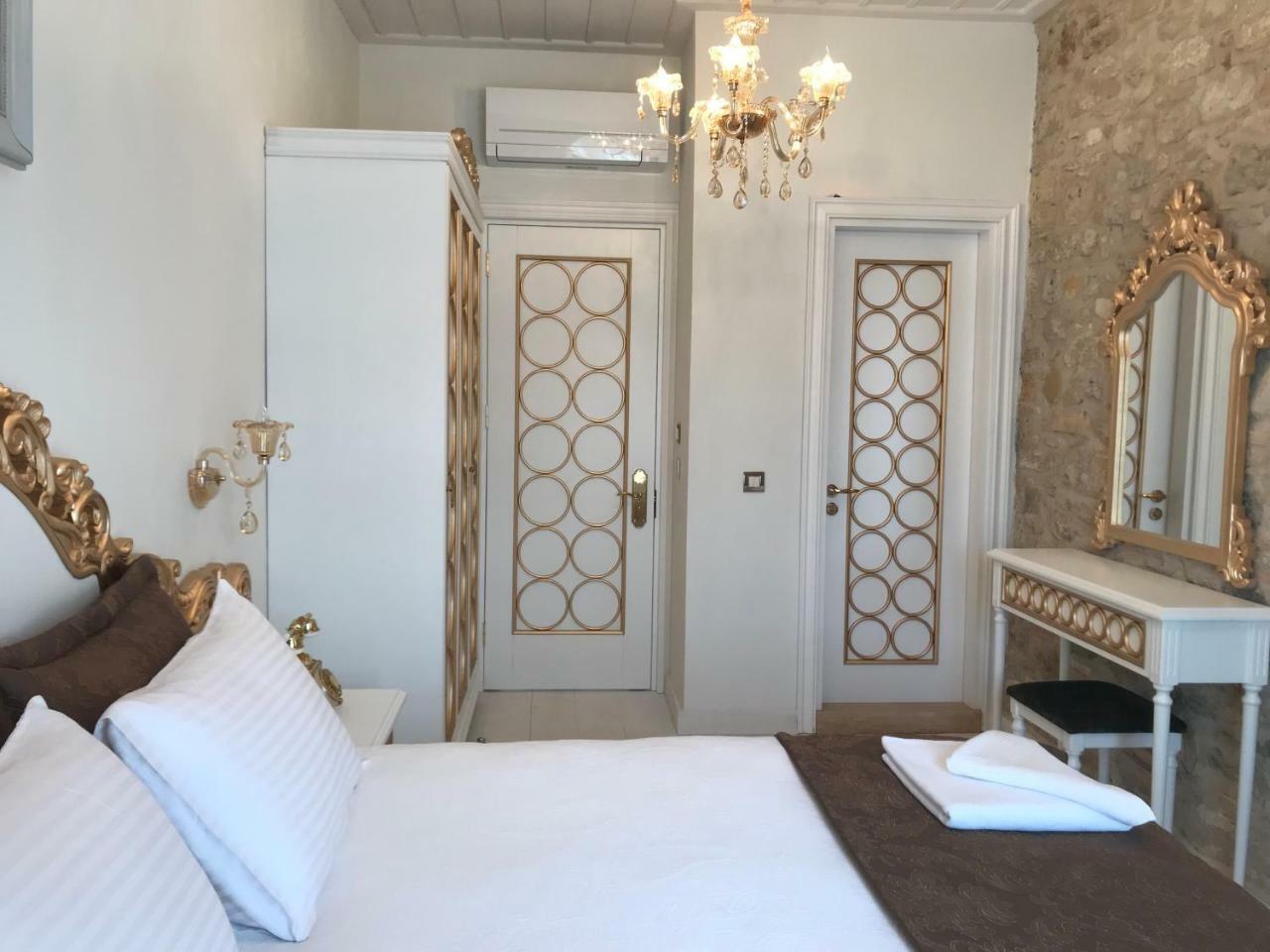 Laledan Hotel Чесме Екстериор снимка